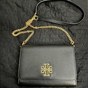 Brand new Tory Burch Britten Chain Wallet